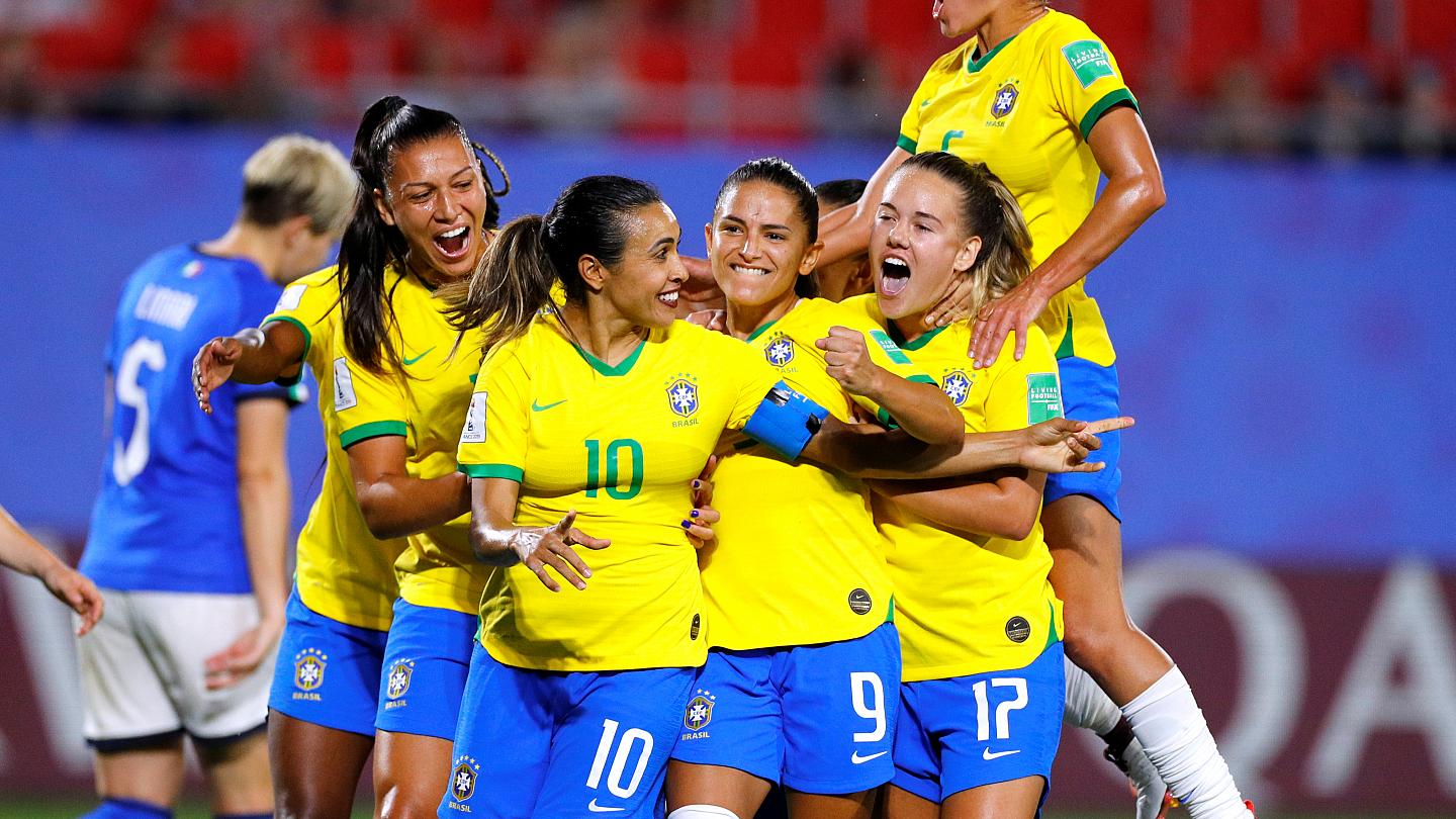 Pay equality for Brazil's national football teams