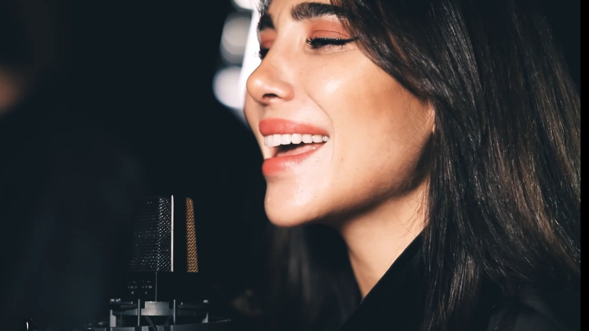 A Tribute To All Women Dana Hourani Releases Enti Ana Global Connections For Women